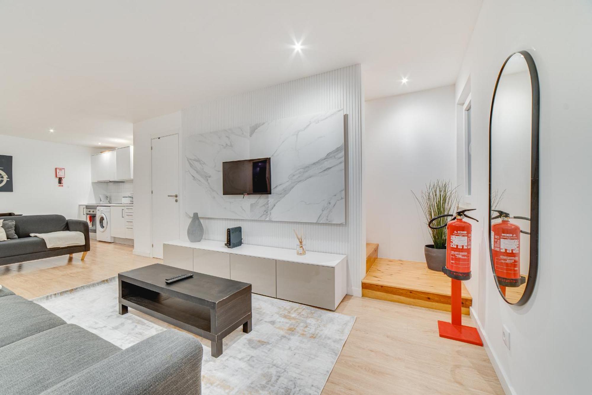 Duplex Apartment Near Belem Lisbon Bagian luar foto
